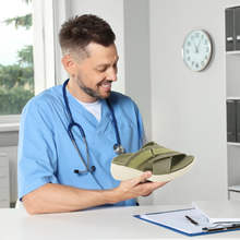 Lade das Bild in den Galerie-Viewer, Orthocomfort - patentierte, orthopädische Sandalen für Schmerzlinderung
