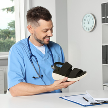 Lade das Bild in den Galerie-Viewer, OrthoLite - ergonomische Schmerzlinderungs-Sandalen für maximalen Komfort